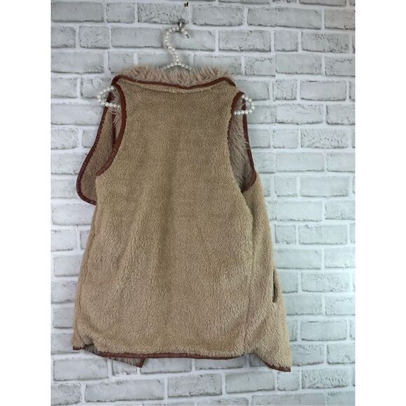 New Simply Southern Reversible Sherpa Vest Fall Winter - Picture 6 of 9